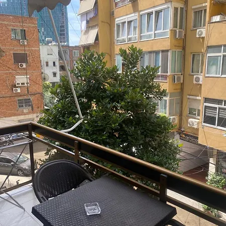 Apartamento Tirana Stay Suites *