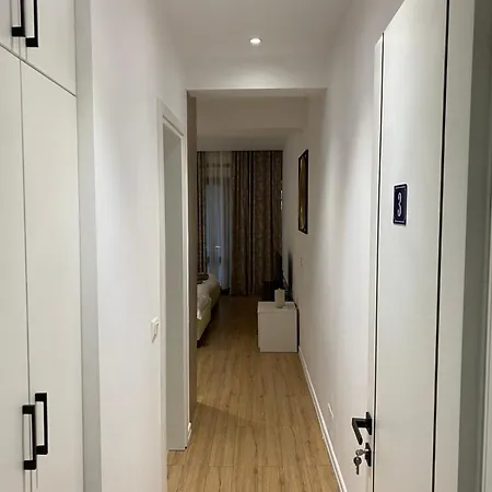 Tirana Stay Suites *