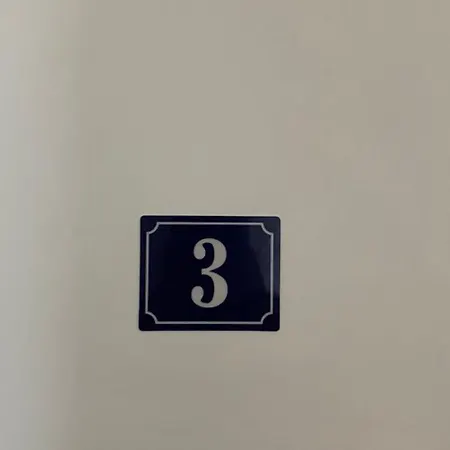 Tirana Stay Suites דירה
